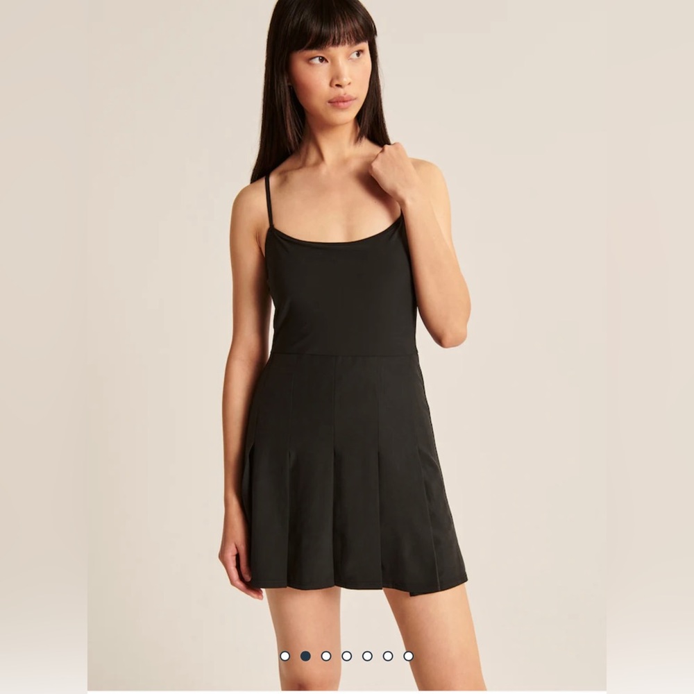 Abercrombie and Fitch Pleated Traveler Mini Dress sz M